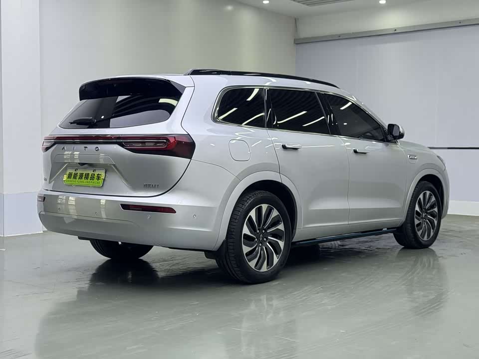 AITO Ask the world M7