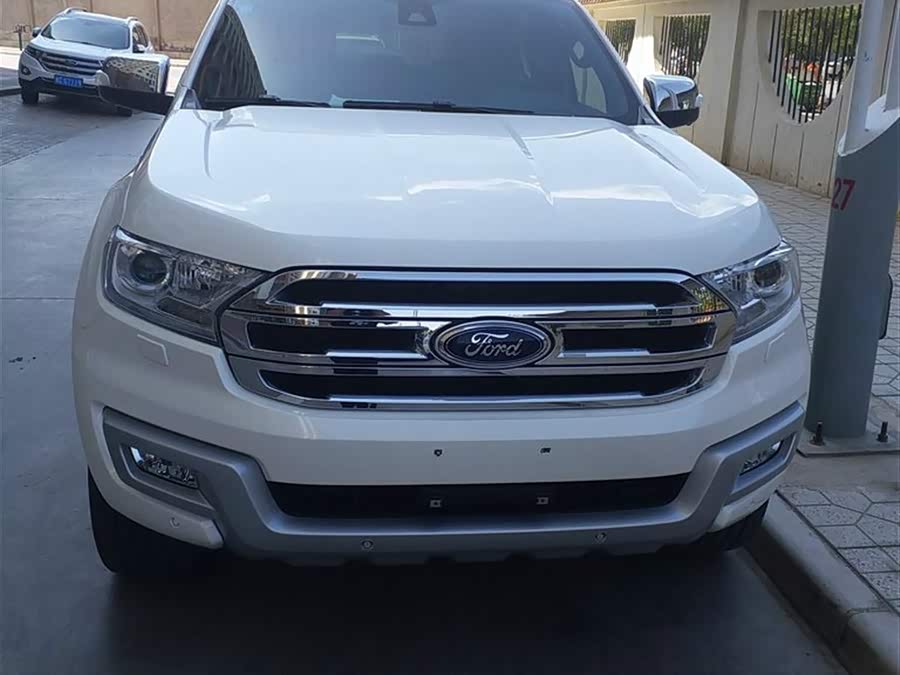 撼路者 2016款 2.0t 汽油自动四驱旗舰版