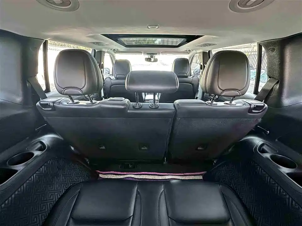 Jeep Grand Commander