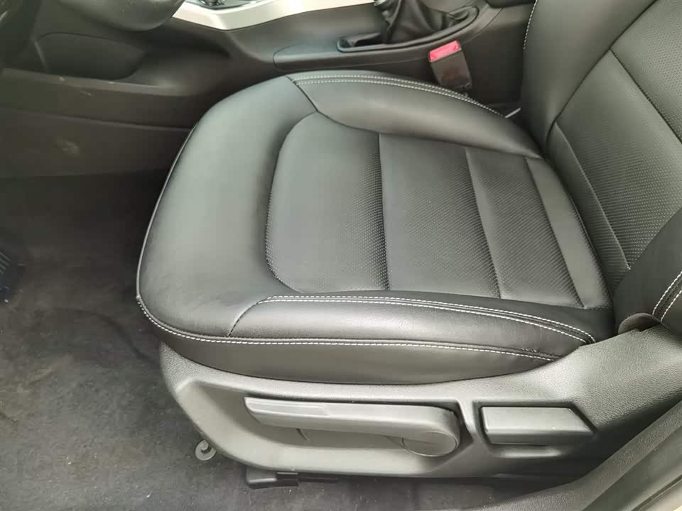 Geely Emgrand GL