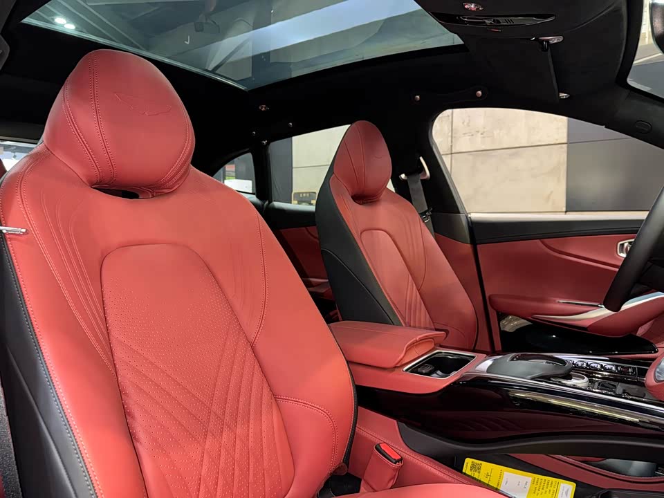 Aston Martin DBX Aston Martin DBX