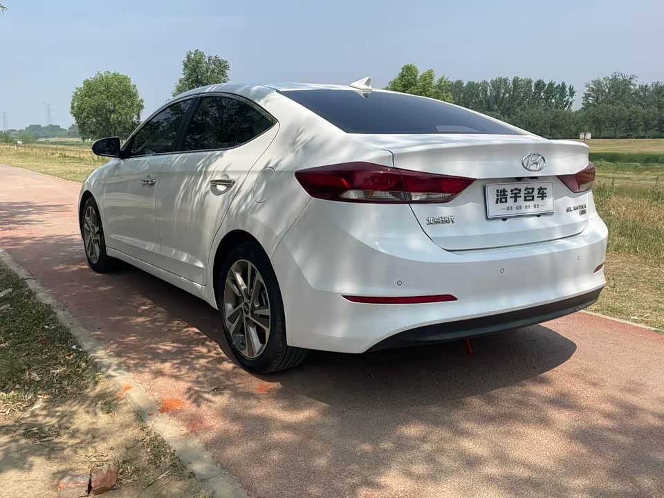 Hyundai Lead