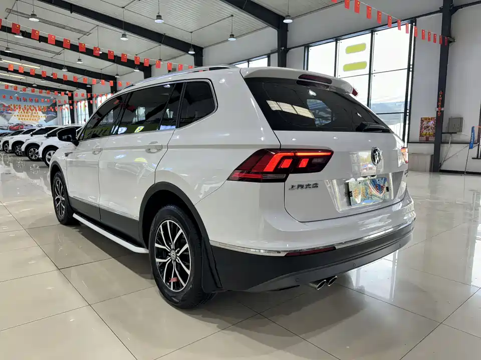 Volkswagen Tiguan L