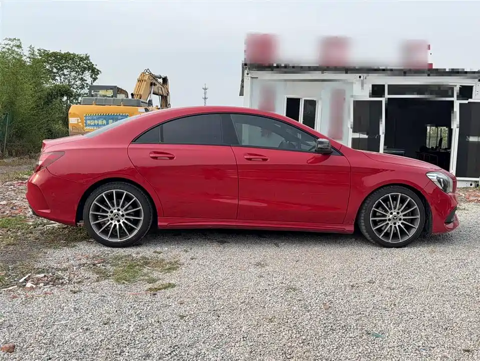 Mercedes-Benz CLA