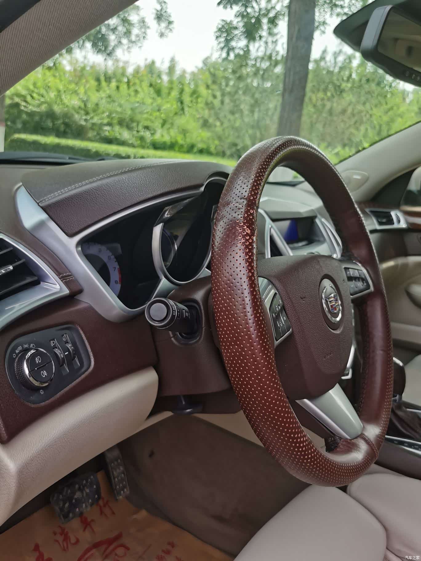 Cadillac SRX, 2011 14