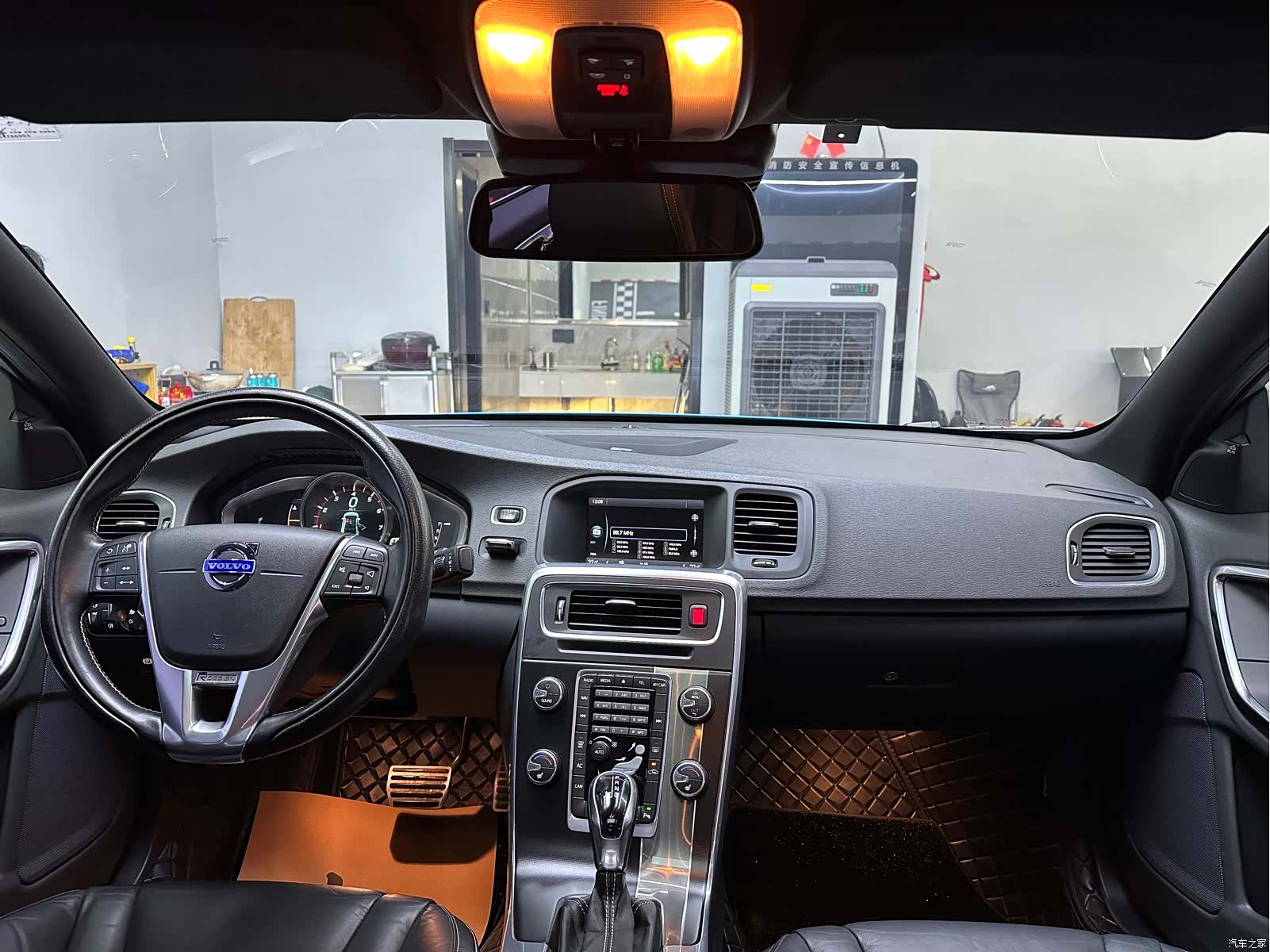 Volvo S60, 2017 16