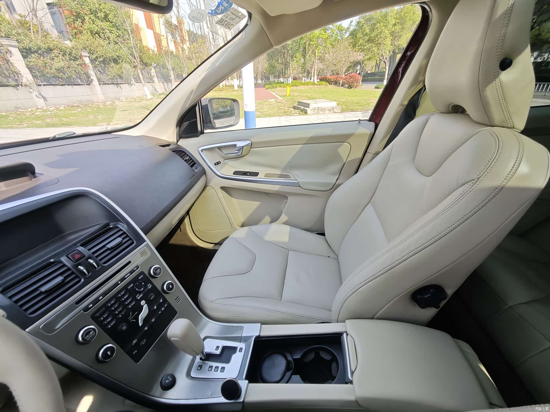 Volvo XC60, 2009 11