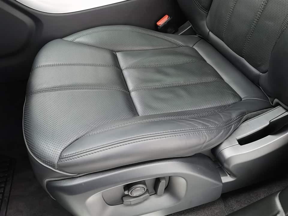 Land Rover Range Rover Sport Land Rover Range Rover Sport