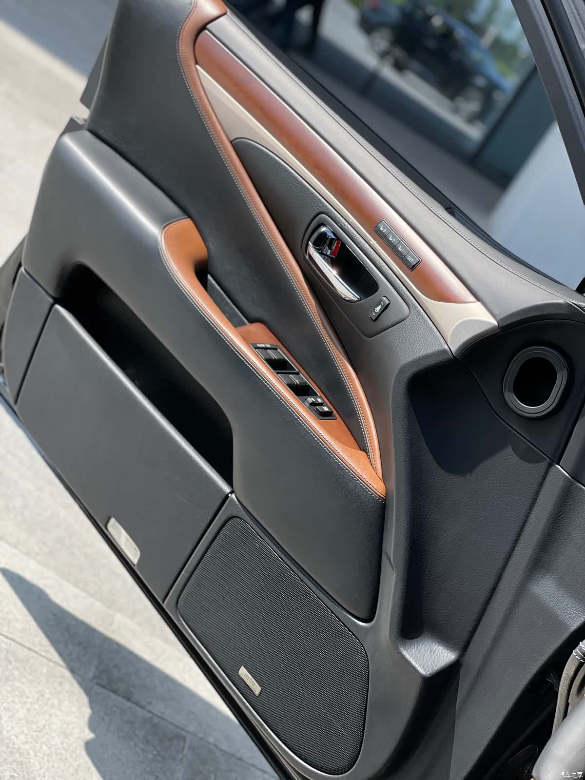 Lexus LS, 2014 37