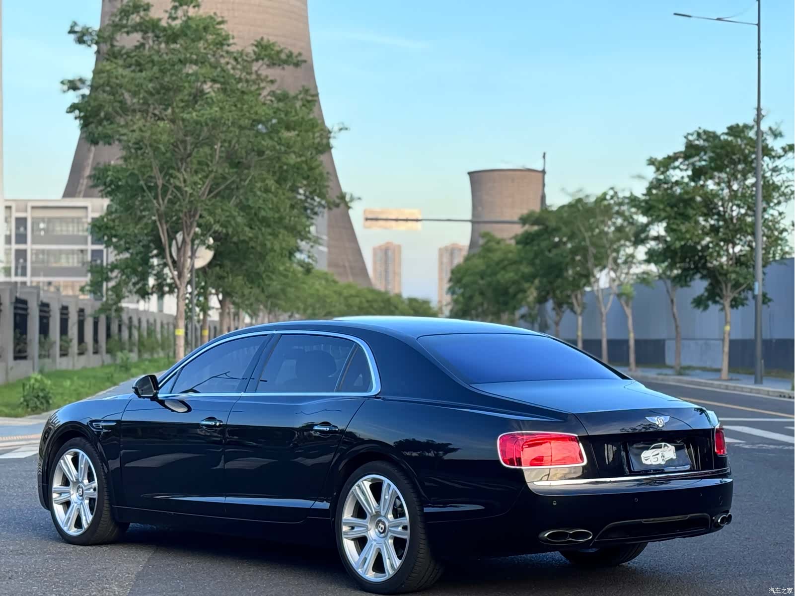 Bentley Flying Spur, 2017 7