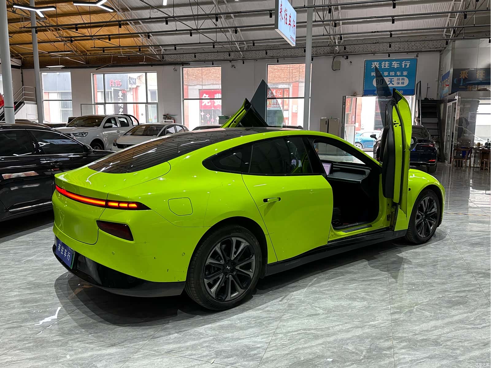 Xpeng P7, 2021 все фото