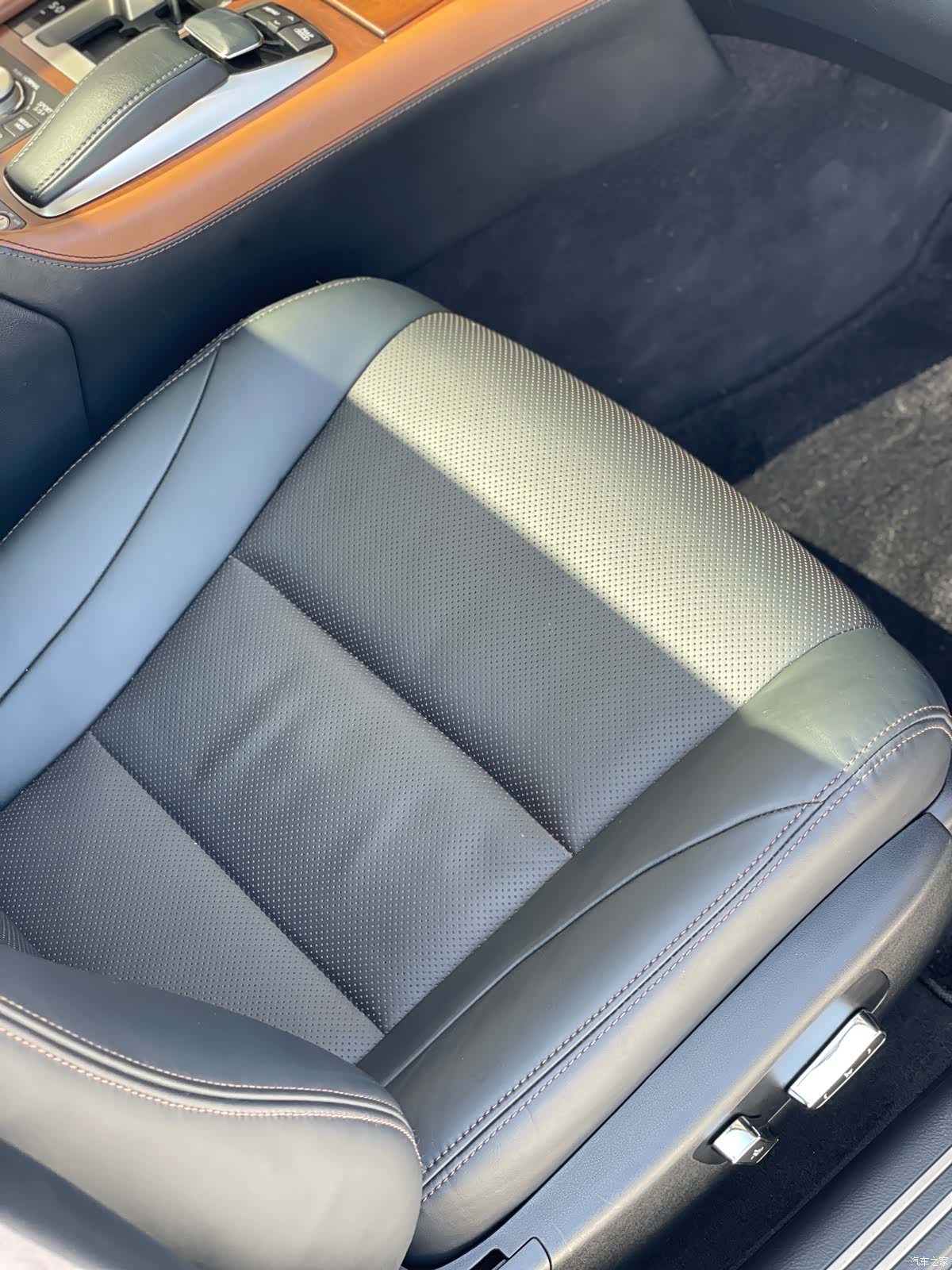 Lexus LS, 2014 24
