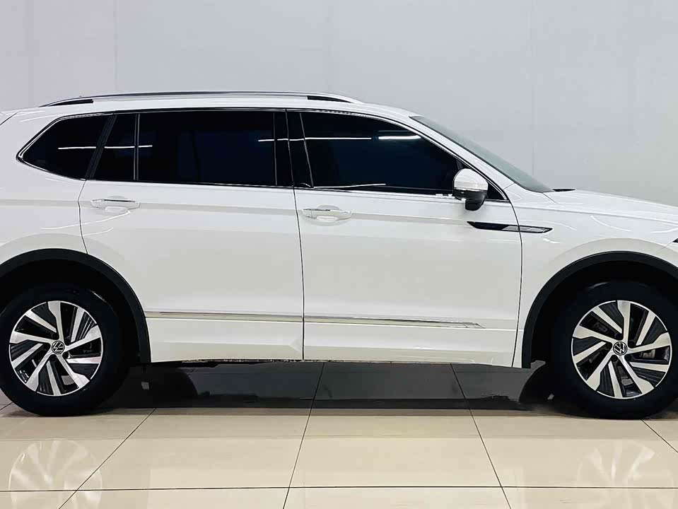 Volkswagen Tiguan L Volkswagen Tiguan L
