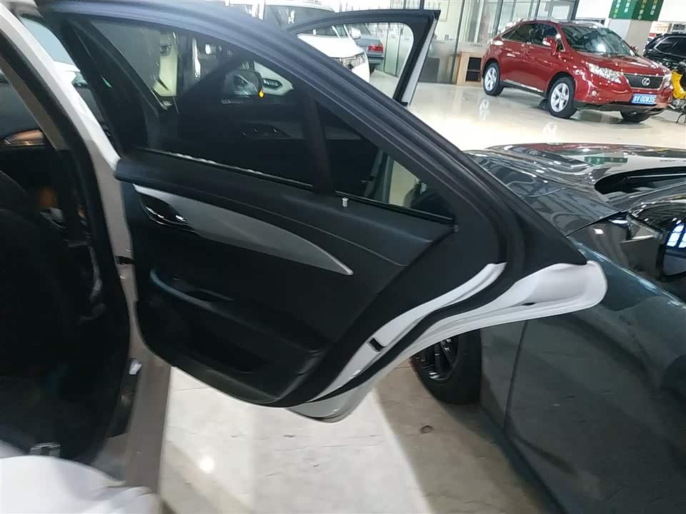 Cadillac ATS-L