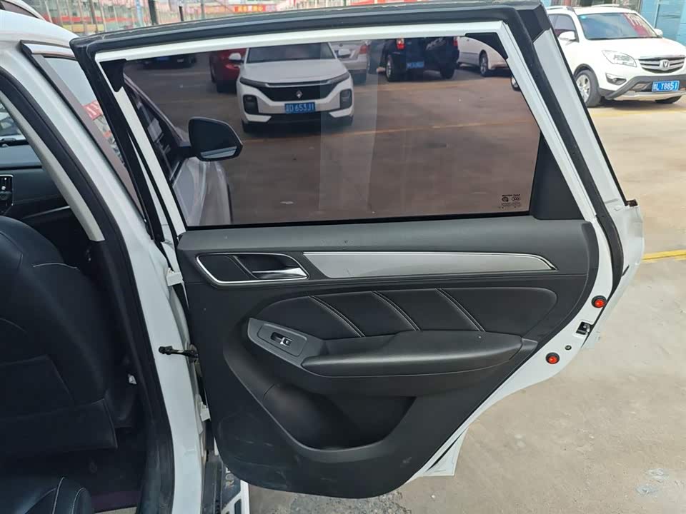 Roewe RX5 Roewe RX5
