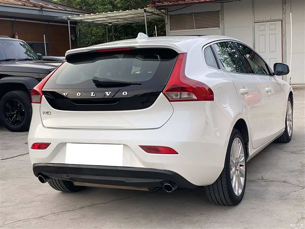 Volvo V40, 2013 13