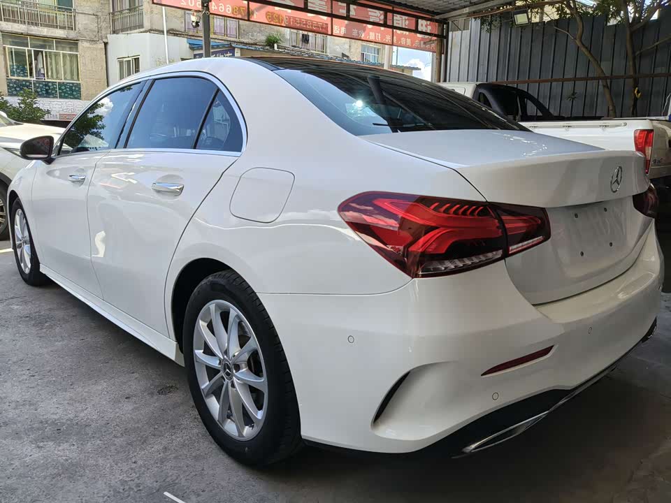 Mercedes-Benz Class A Mercedes-Benz Class A