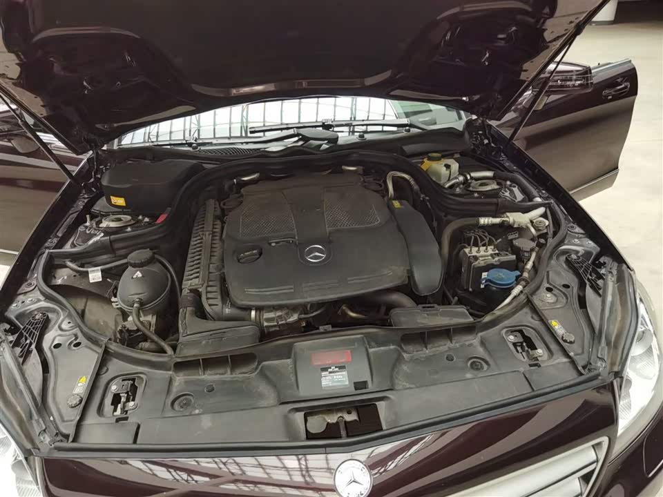 Mercedes-Benz CLS Mercedes-Benz CLS