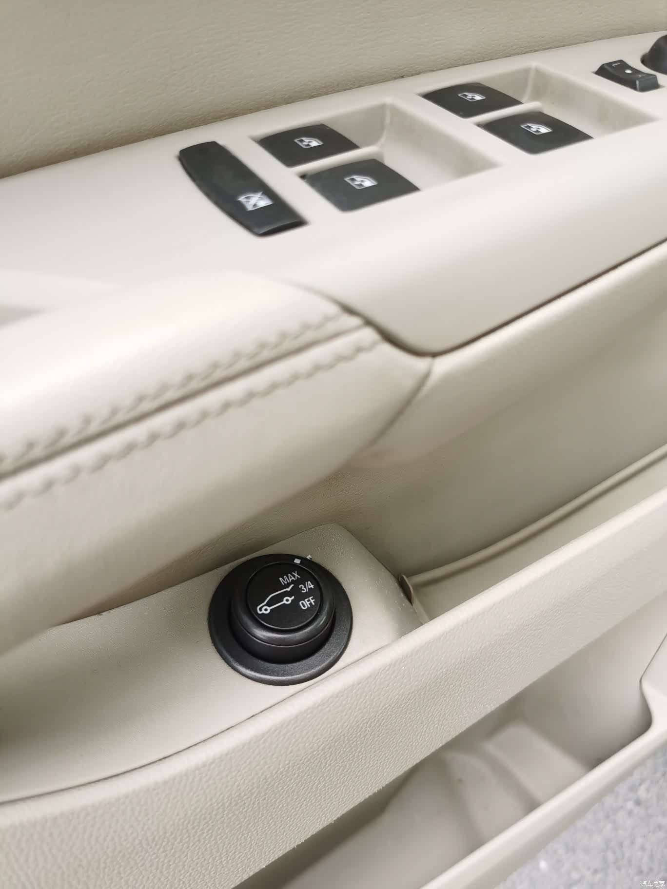 Cadillac SRX, 2011 27