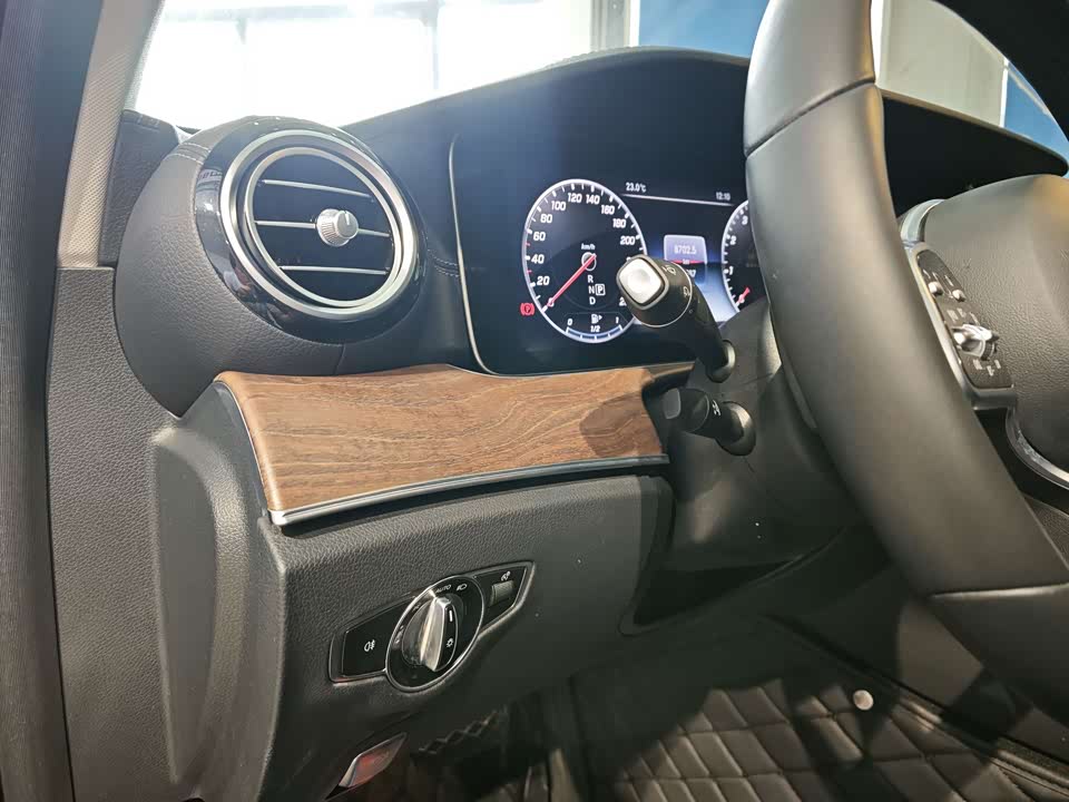 Mercedes-Benz E-class Mercedes-Benz E-class