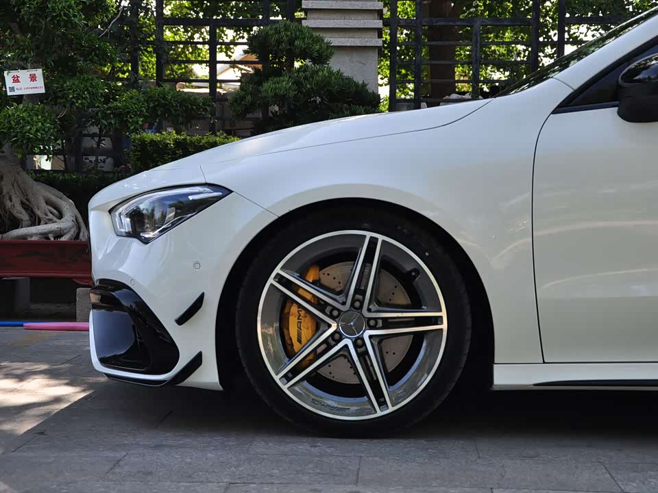 Mercedes-Benz CLA AMG