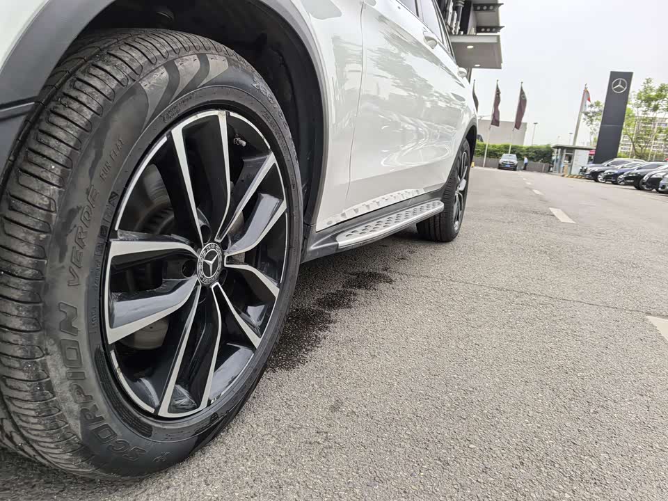 Mercedes-Benz GLC Mercedes-Benz GLC