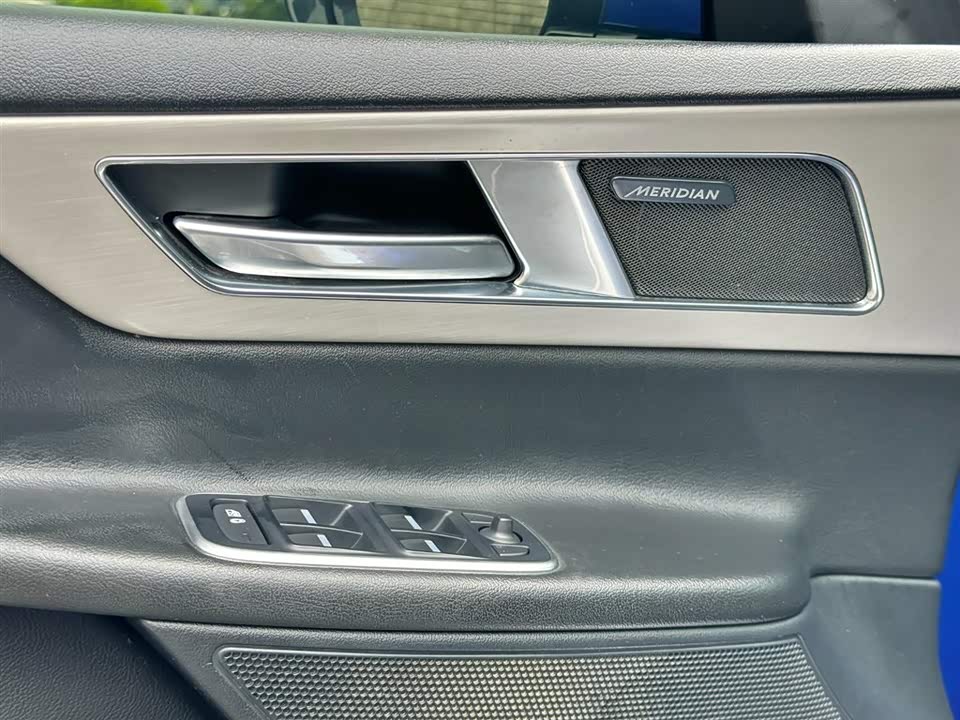 Jaguar XEL Jaguar XEL