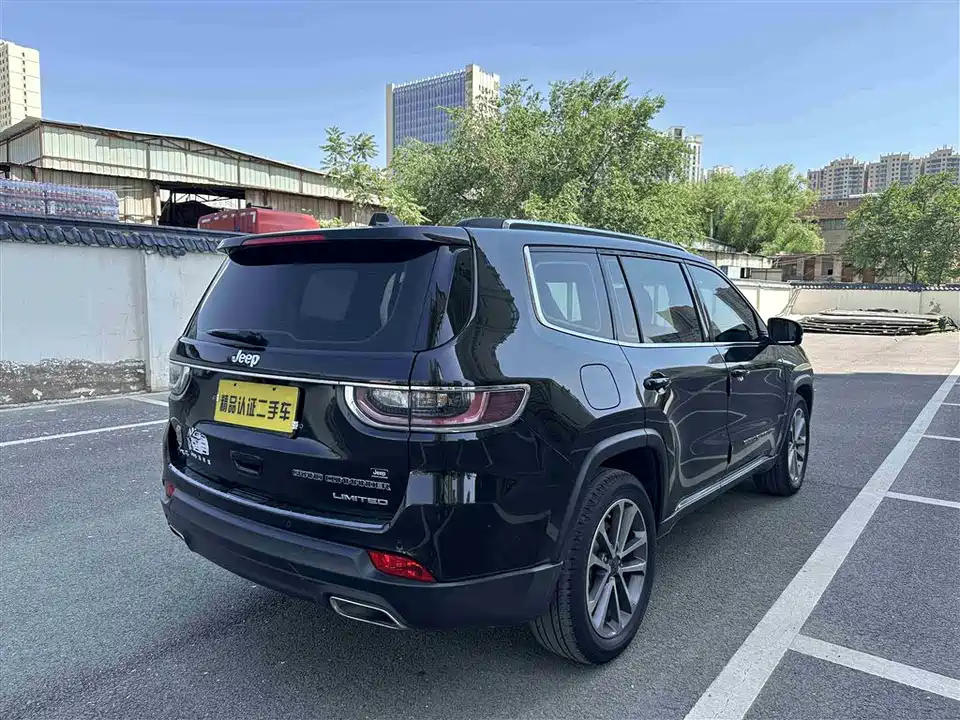 Jeep Grand Commander