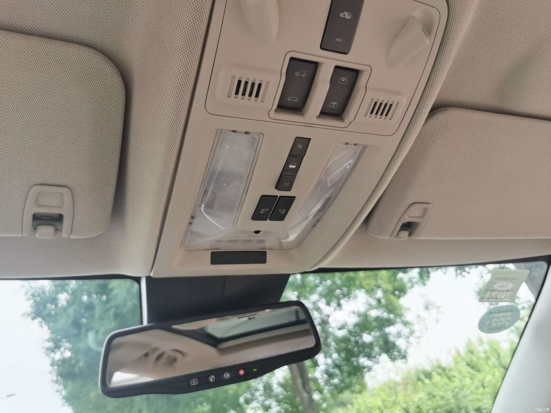 Cadillac SRX, 2011 12