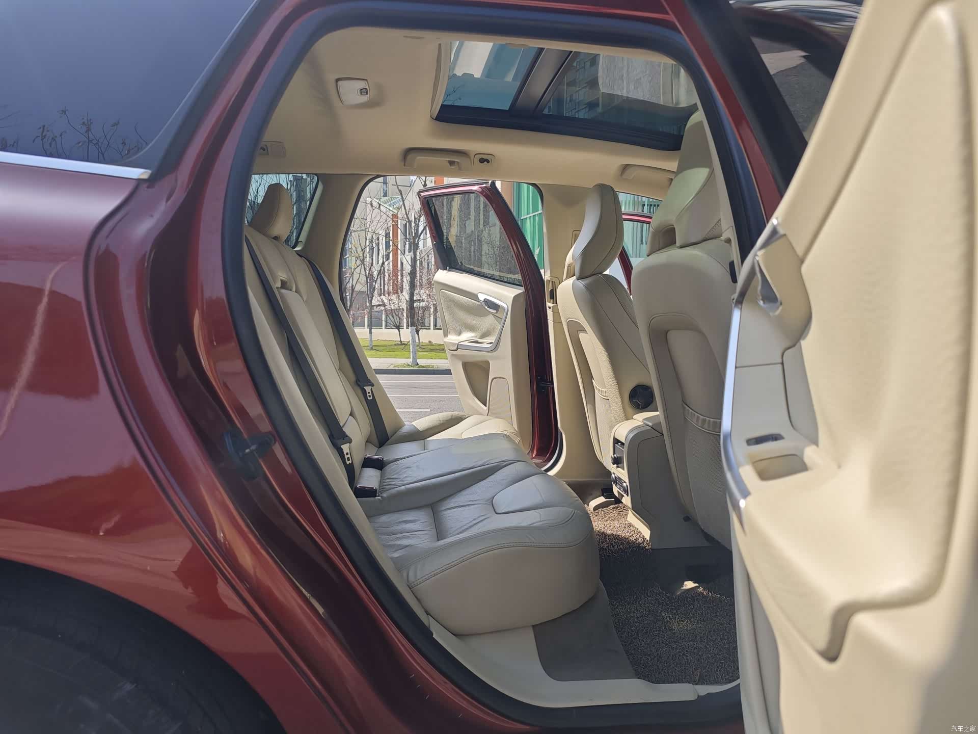 Volvo XC60, 2009 15