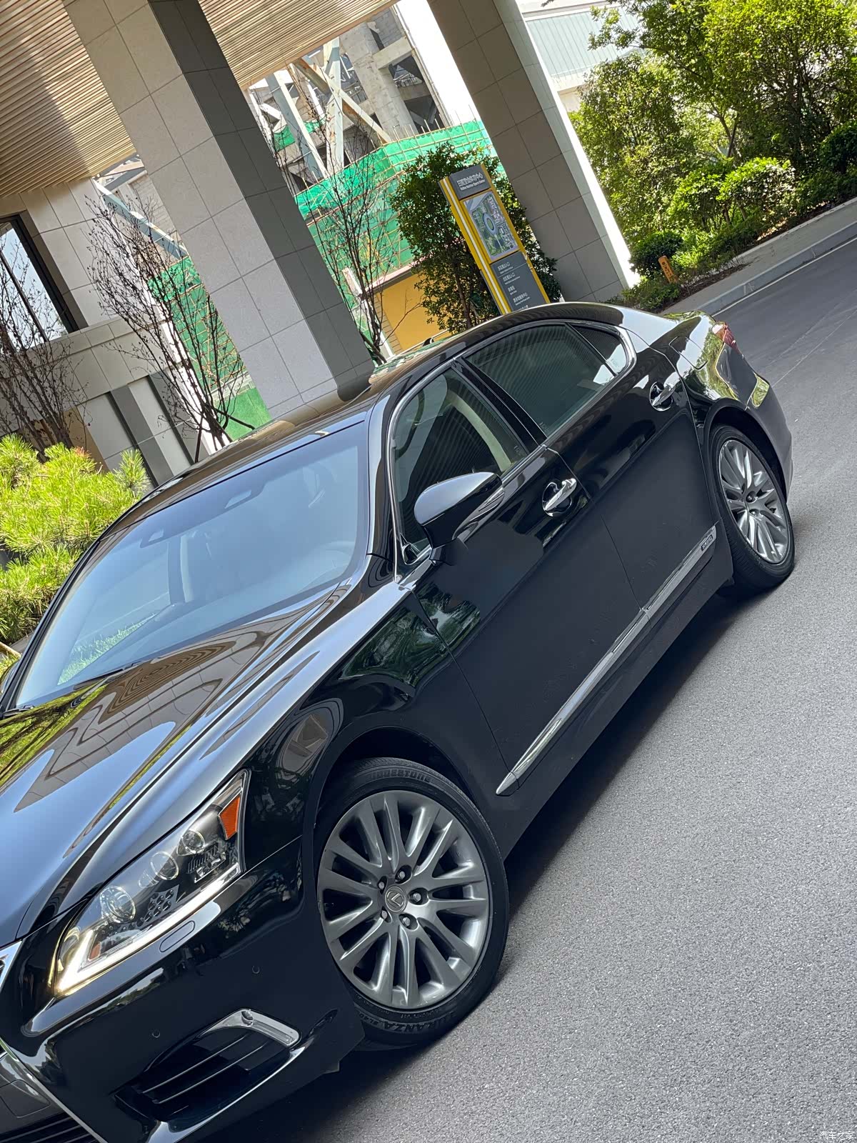 Lexus LS, 2014 7