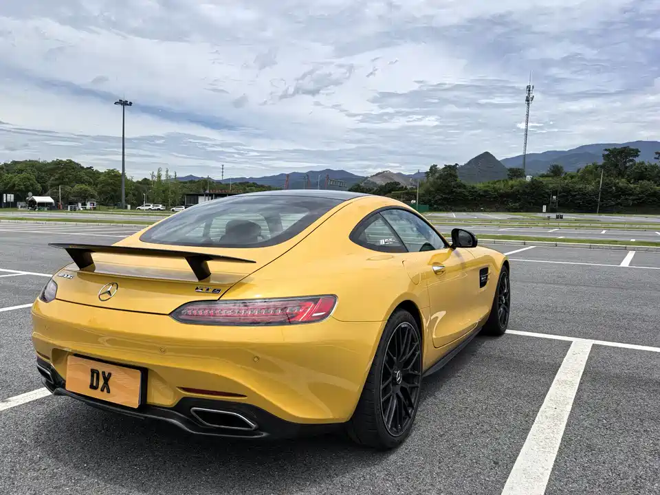 Mercedes-Benz AMG GT Mercedes-Benz AMG GT