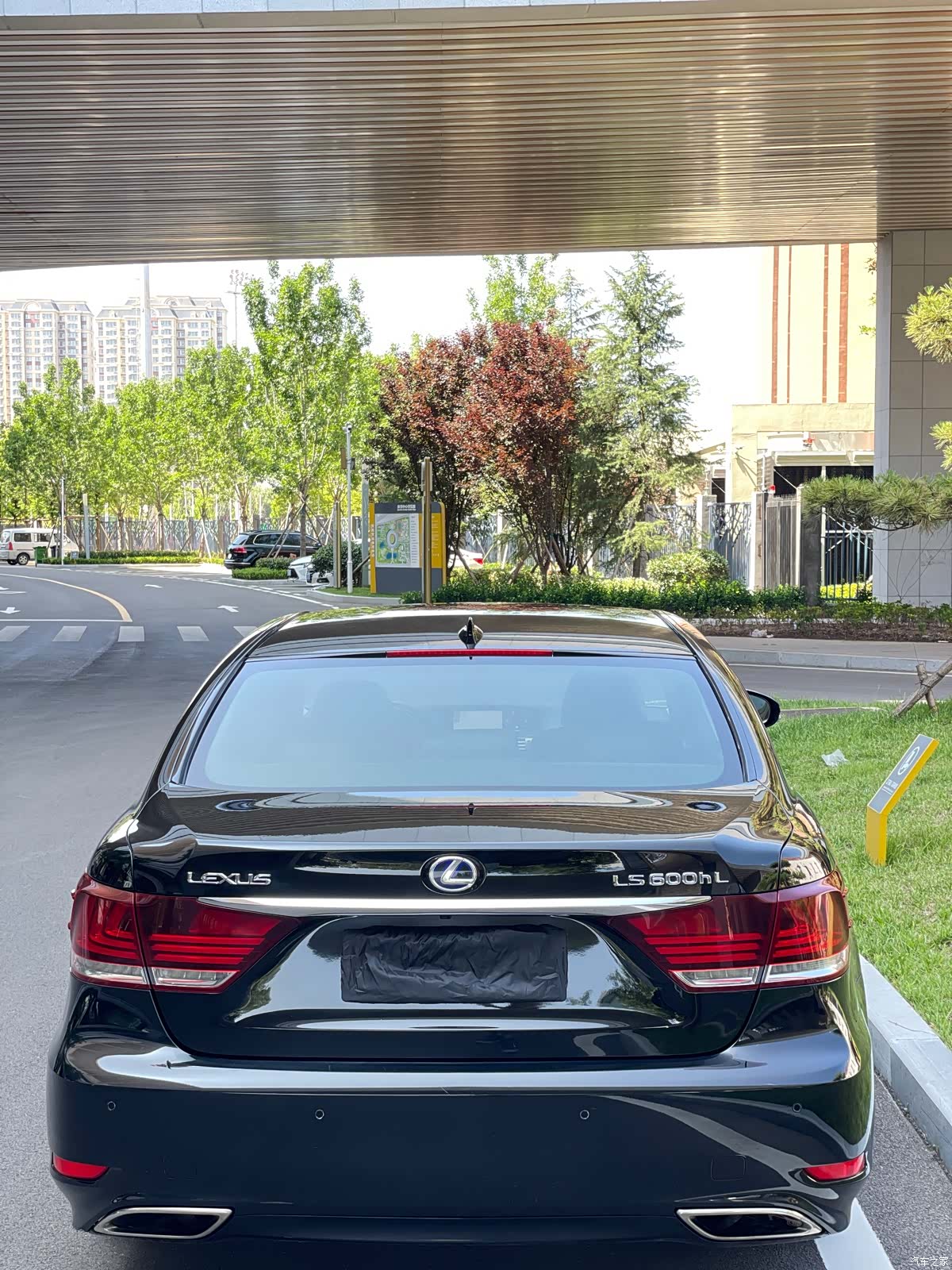 Lexus LS, 2014 11
