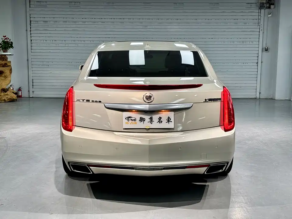 Cadillac XTS