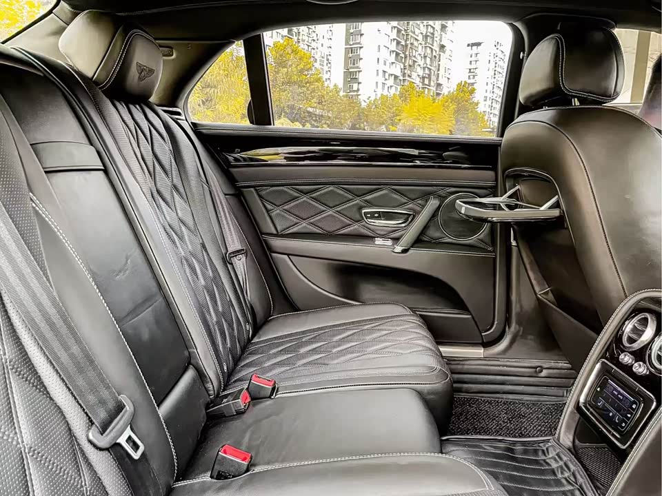 Bentley Flying