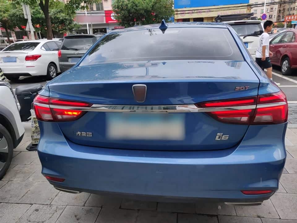 Roewe i6