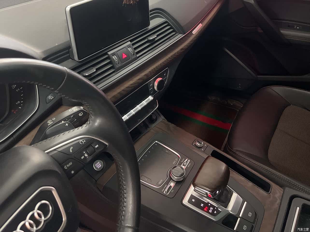 Audi Q5L, 2019 10