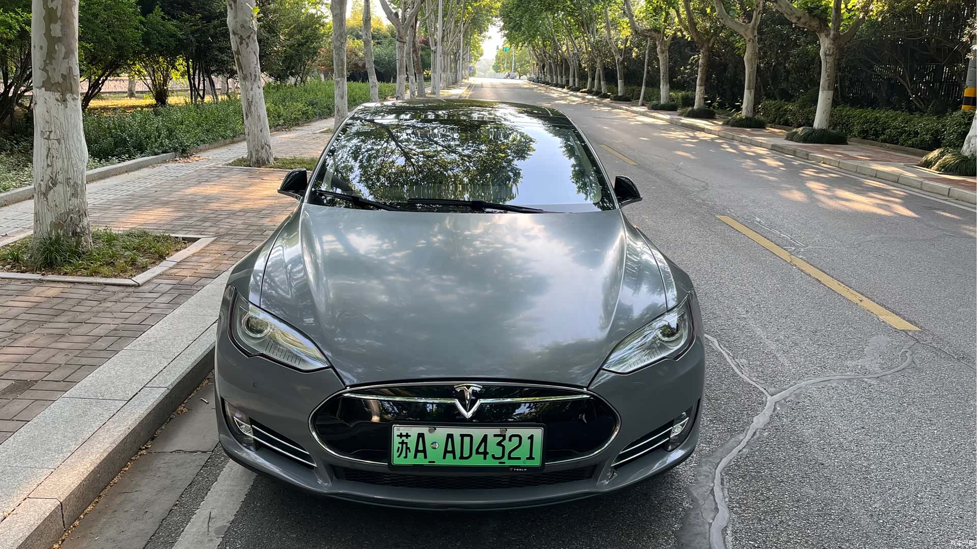 Tesla Model S, 2015 2