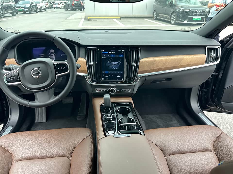 Volvo S90