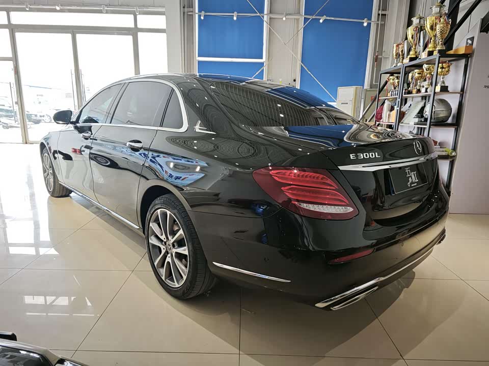 Mercedes-Benz E-class Mercedes-Benz E-class