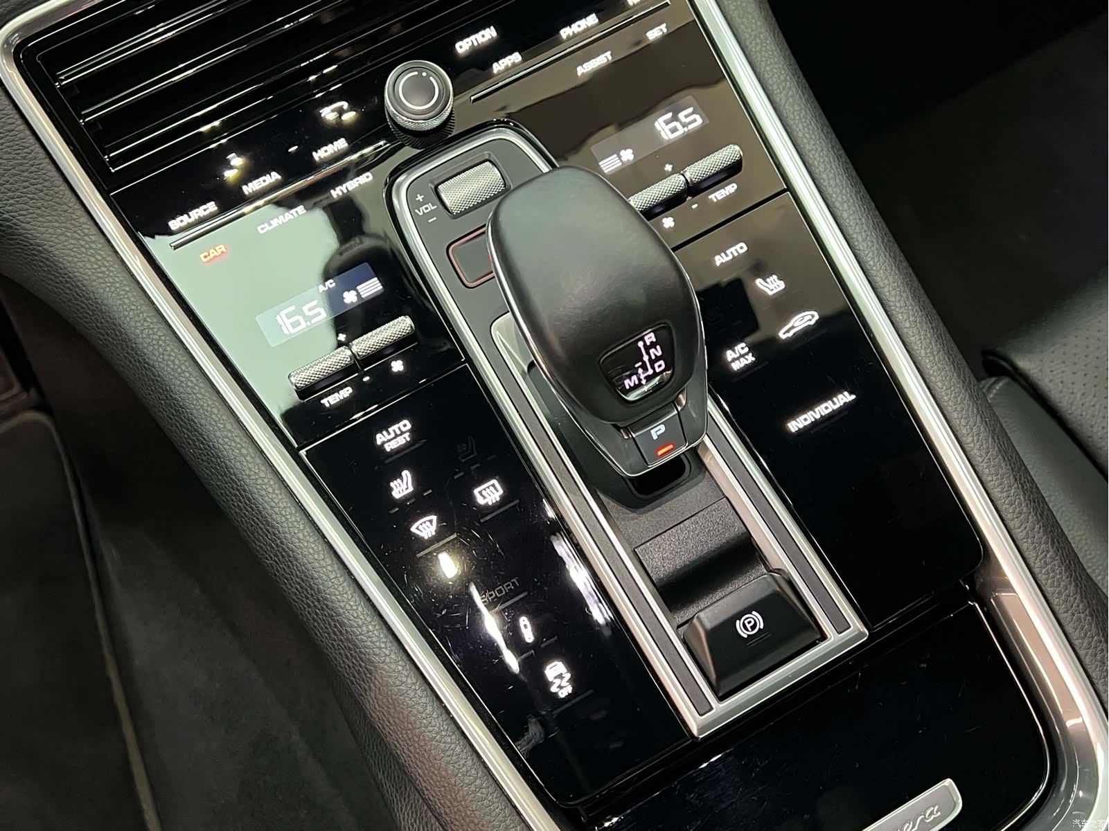 Porsche Panamera, 2019 10