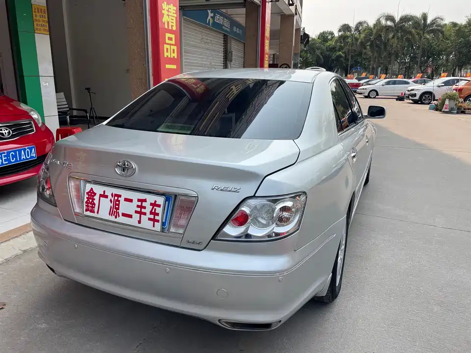 Toyota Reiz Toyota Reiz