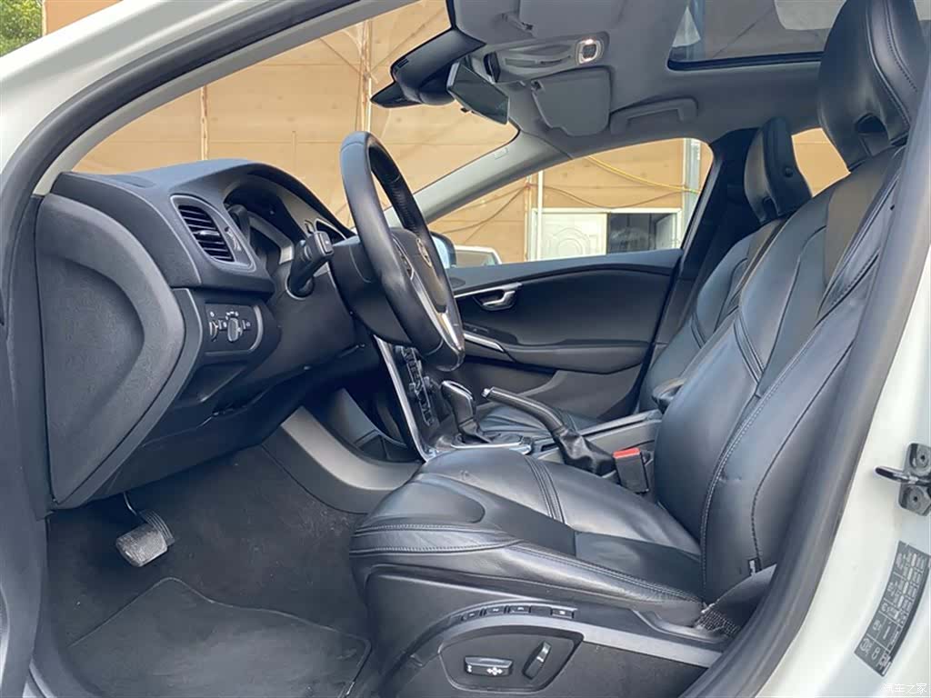 Volvo V40, 2013 7