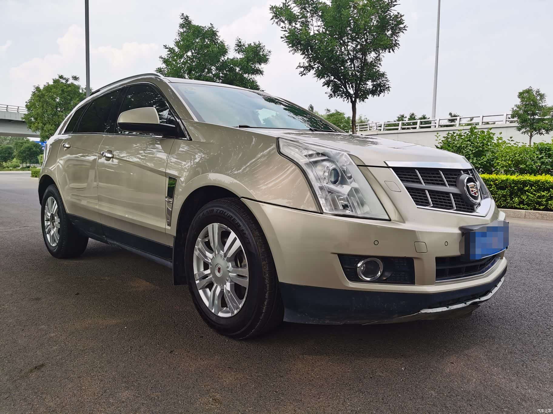 Cadillac SRX, 2011 3