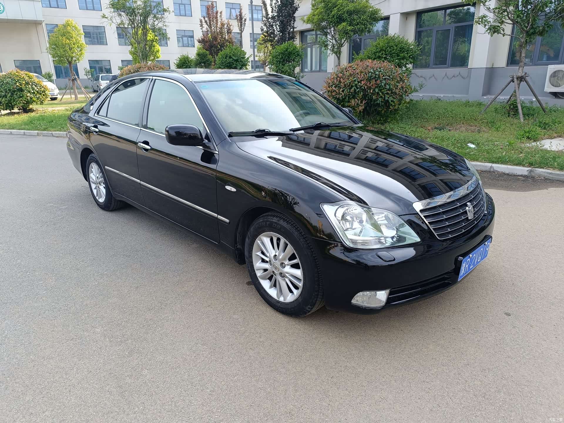 Toyota Crown, 2006 3