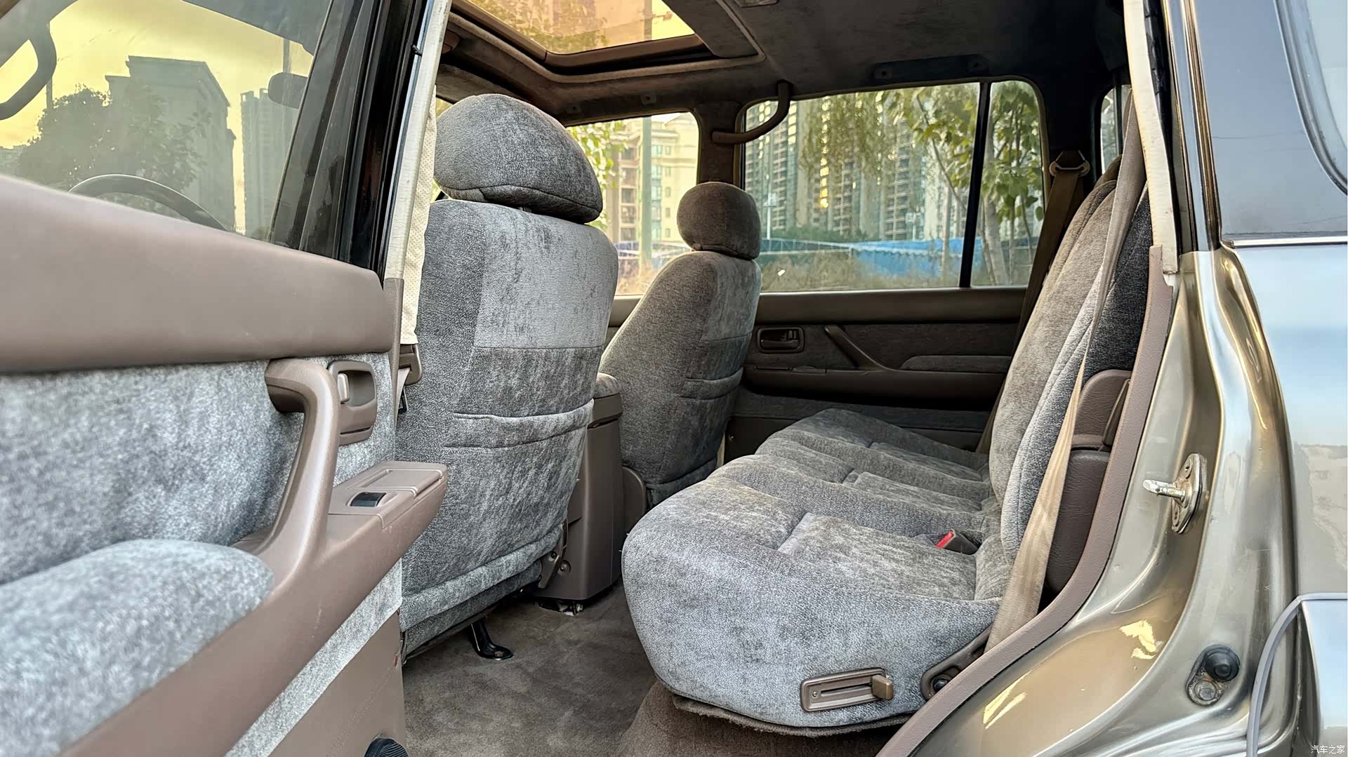 Toyota Land Cruiser, 1994 8