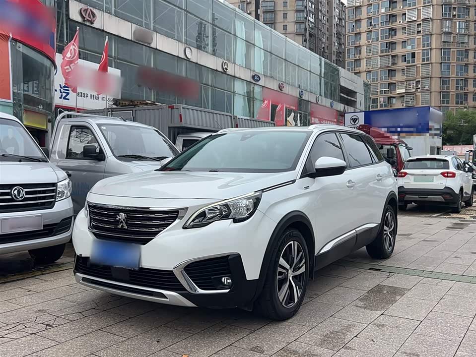 Peugeot 5008 Peugeot 5008