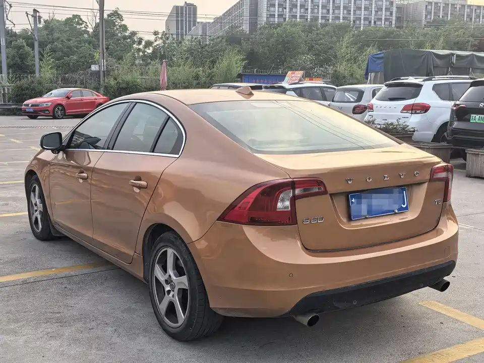 Volvo S60