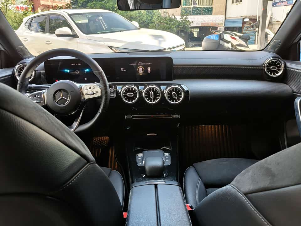 Mercedes-Benz Class A Mercedes-Benz Class A