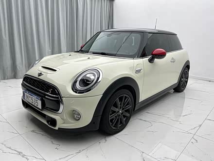 5万公里/2021-01/上海/4年黑金商家沃尔沃xc60 2021款 t5 四驱智逸